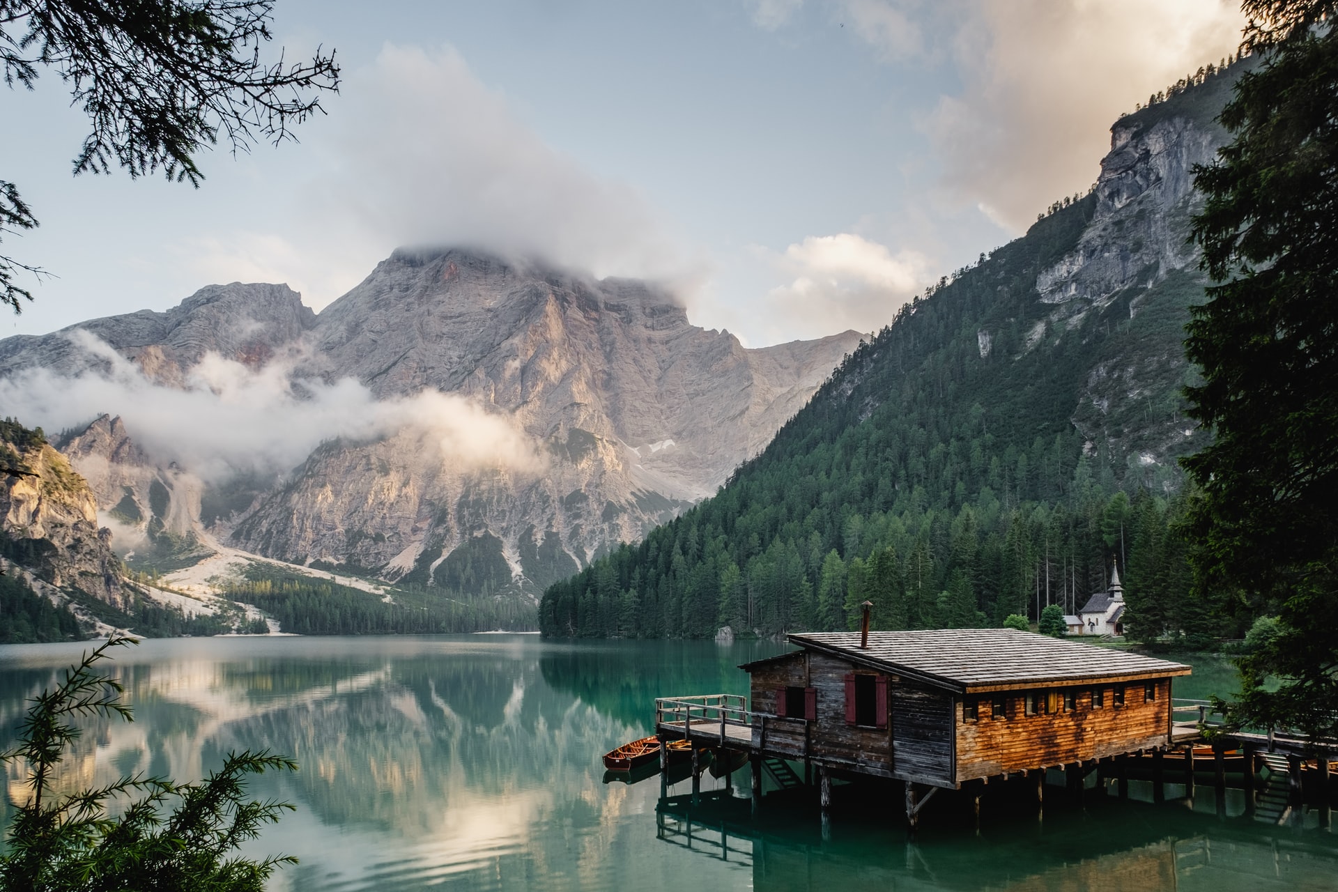 house-lake house-lake